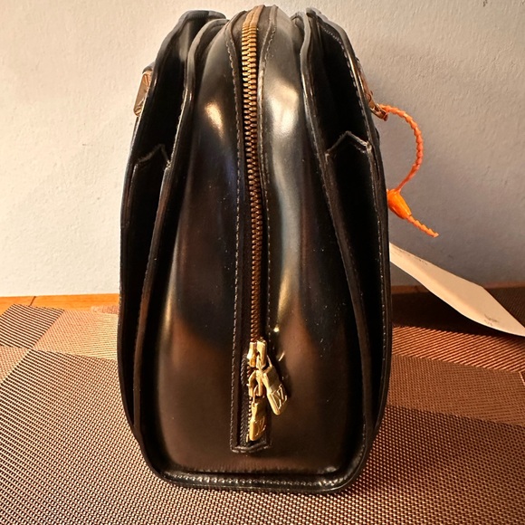 Louis Vuitton Black Epi Handbag - Picture 6 of 11